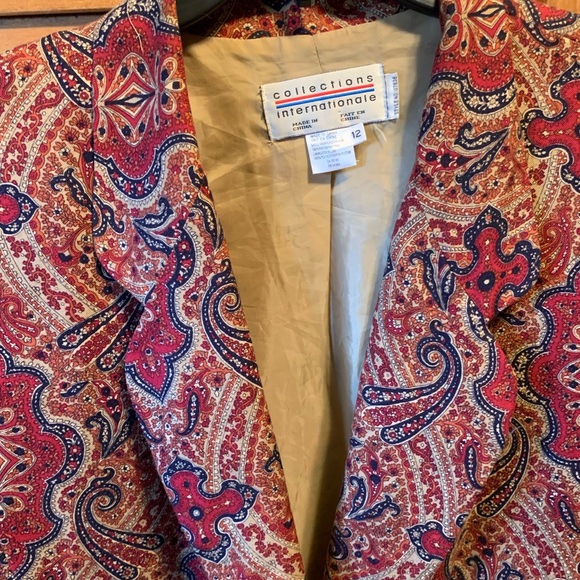 Vintage Collections Internationale Red, Navy Blue & Tan Paisley Designs - Picture 4 of 12